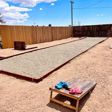 Private Jt Cabin - Ev L2 Station, Hammocks, Fire Pit, Bbq, Bocce Ball, Cornhole Yucca Valley Exterior foto